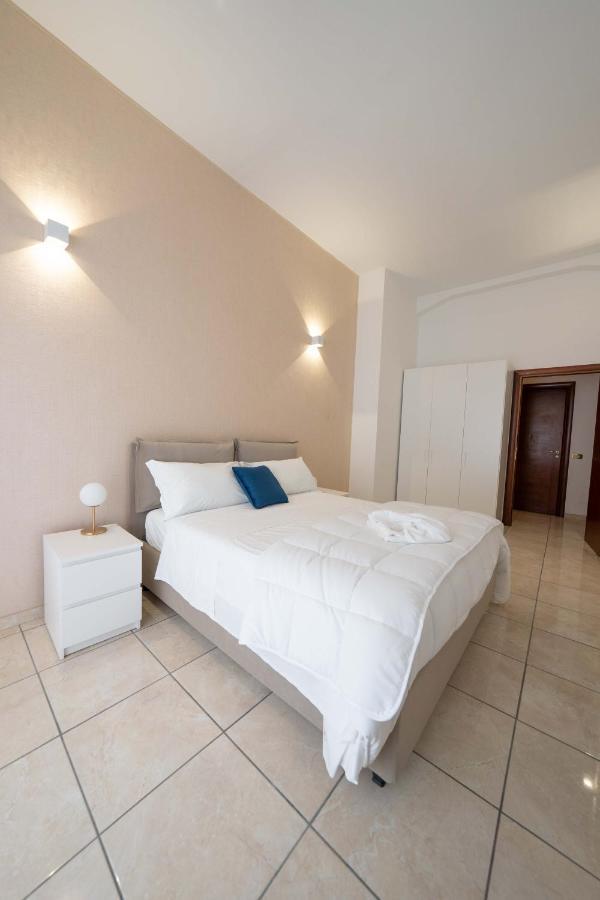 Chiaia Apartment San Pasquale By Dimorra Naples Exterior photo