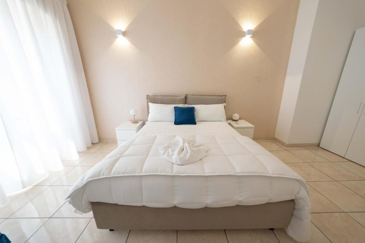 Chiaia Apartment San Pasquale By Dimorra Naples Exterior photo